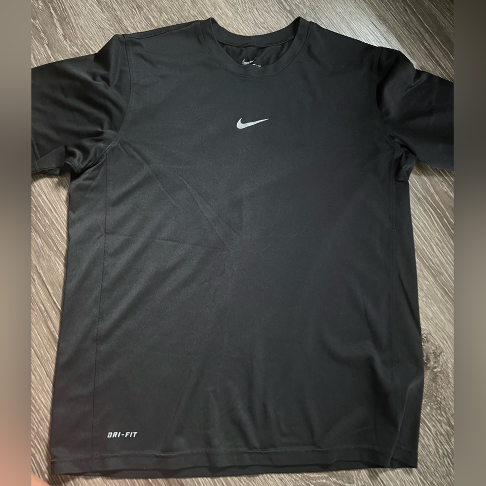 Nike Dri-fit men’s size medium